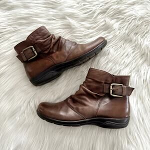 Clarks Chris Sydney Leather Ankle Boot Sz 8